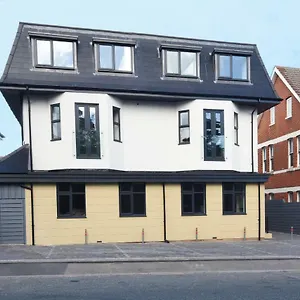 Apartment Luxury 3 Bedroom Near & Poole, Bournemouth