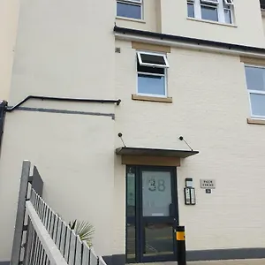 Apartment Close To And Town Square, Bournemouth